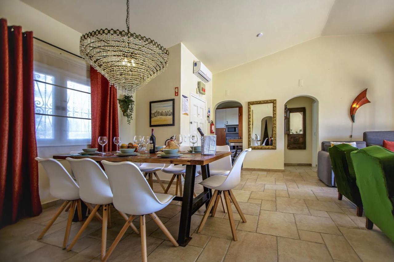 Villa Yvonne,Private Pool,Private Parking 1,7 Km From The Beatch Albufeira Exteriér fotografie