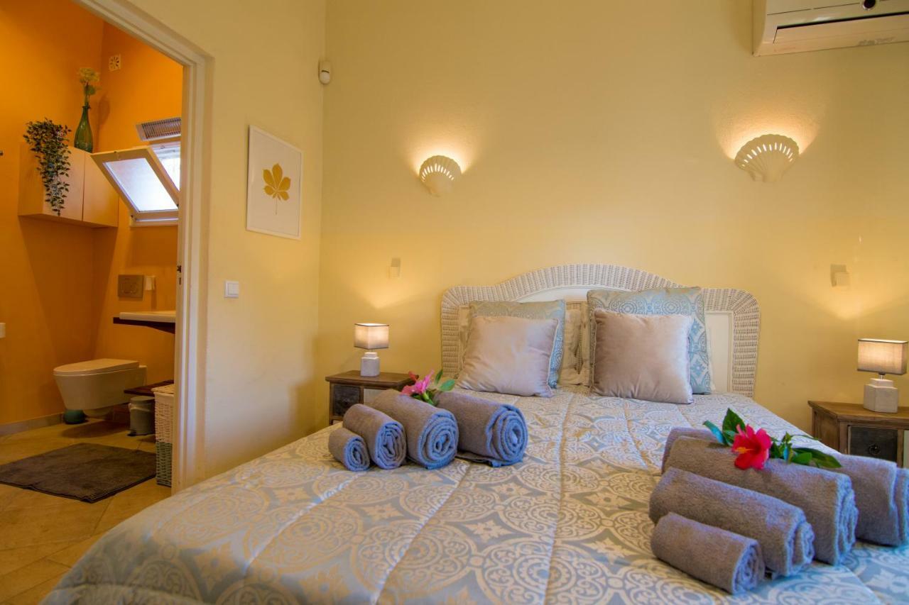 Villa Yvonne,Private Pool,Private Parking 1,7 Km From The Beatch Albufeira Exteriér fotografie